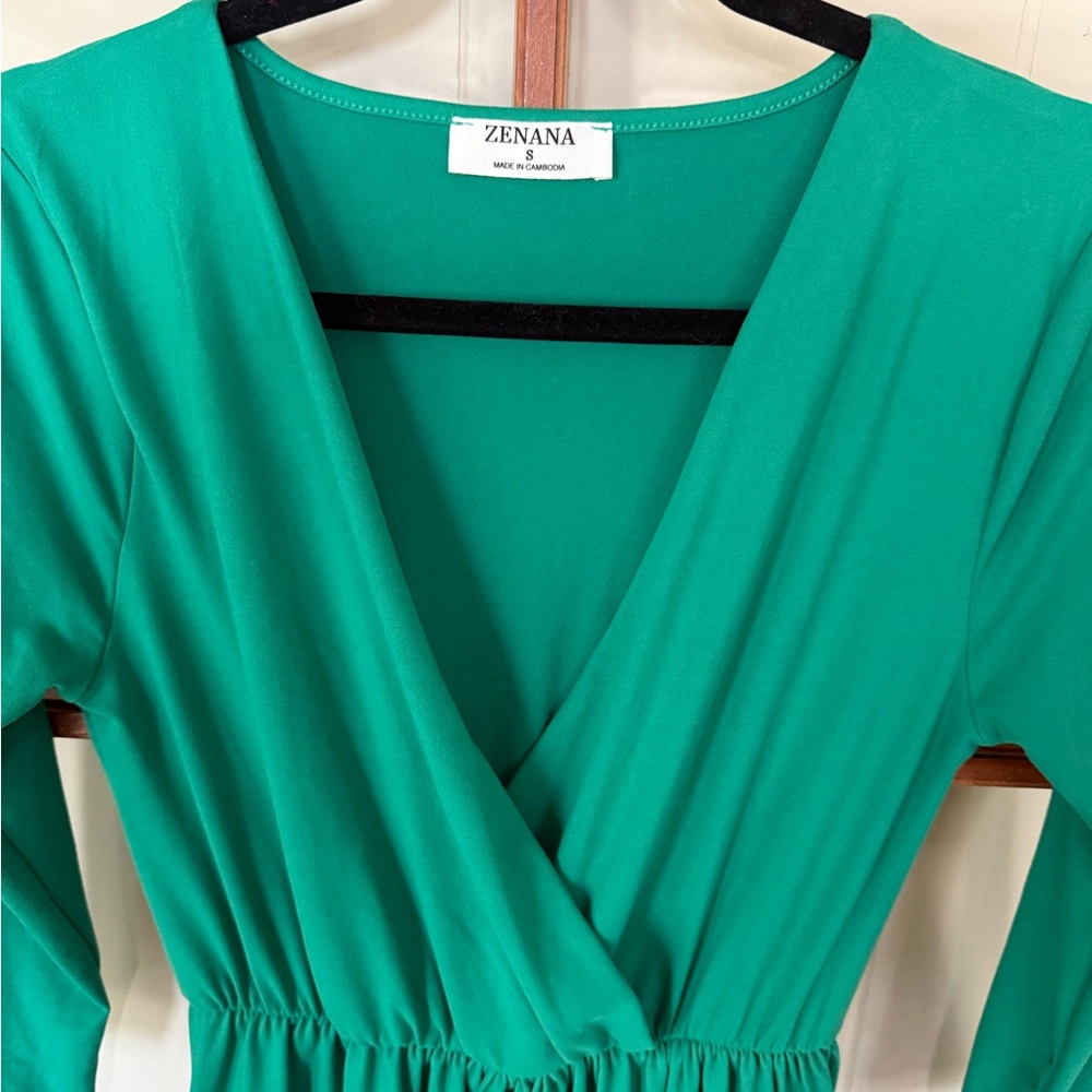 Zenana NWOT Emerald Green Faux Wrap Soft 3/4 Sleeve Knit Midi Dress - Size Small - Picture 3 of 5